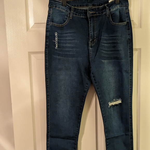 Jeans skinny leg fit good amount of stretch - Picture 2 of 5